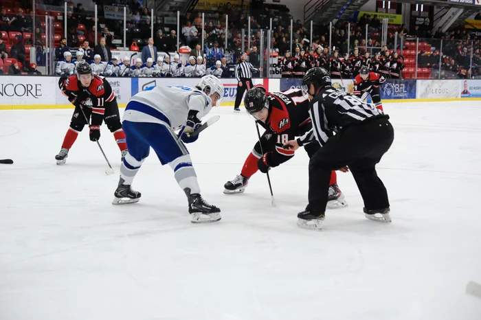 Thomas Verdon figure au premier rang pour les mises aux jeux gagnées dans la LHJMQ.