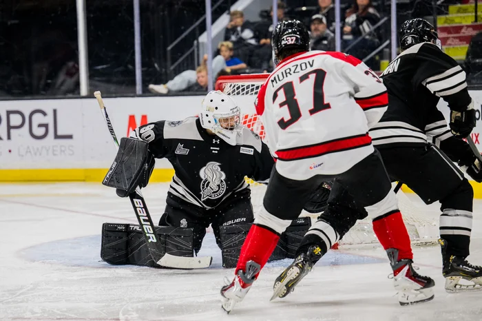 Vladislav Murzov brise la glace et inscrit son premier but dans la LHJMQ.