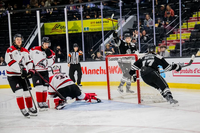 Les Olympiques ne perdent pas de temps à inscrire le premier but du match.