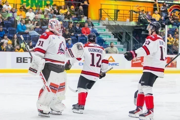 Les Huskies coupent le courant à Shawinigan et filent au carré d’as !
