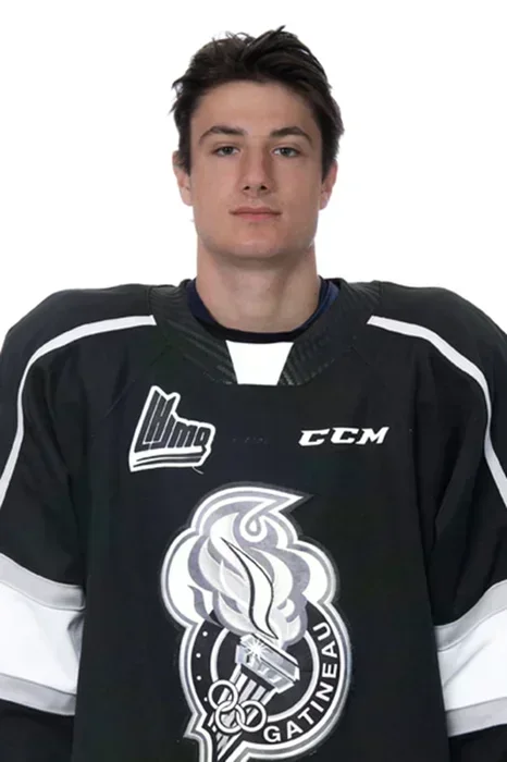 Que devient Andrew Coxhead?