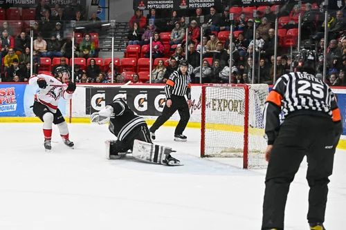 deux-anciens-olympiques-donnent-la-victoire-aux-huskies