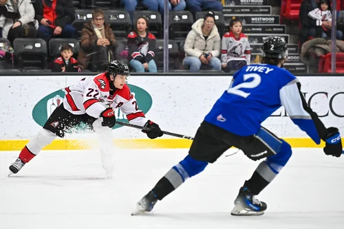 Antonin Verreault a sorti ses talents de fabricant de jeu avec deux assistances dans ce match et récolte la première étoile.