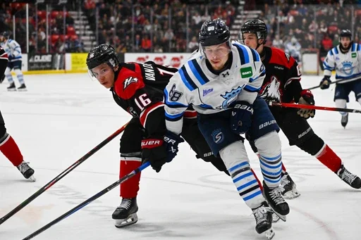 Anton Linde coincé par Guus Van Der Kaaij