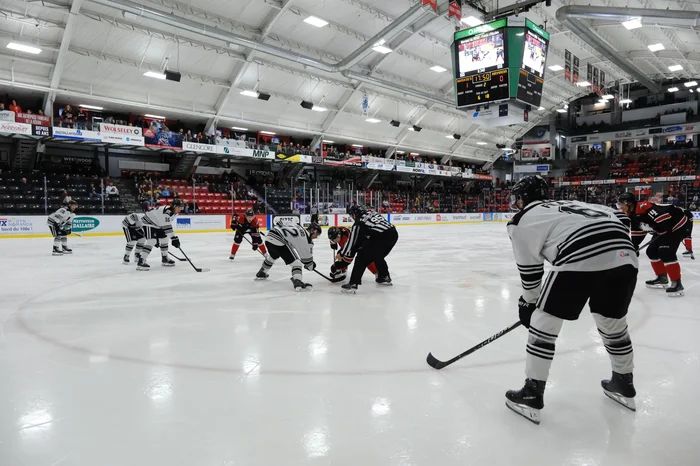 Dernier duel entre les deux équipes cette saison.