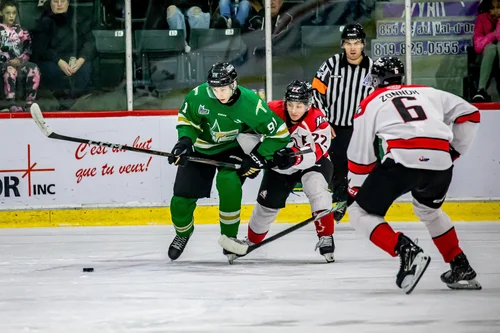 la-première-victoire-de-la-117-va-aux-huskies