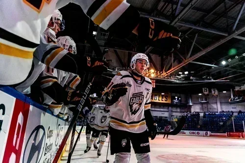 Jacob Newcombe hante les Olympiques avec un tour du chapeau