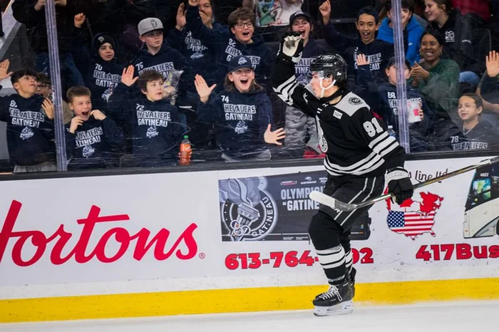 Simon-Xavier Cyr but célébration