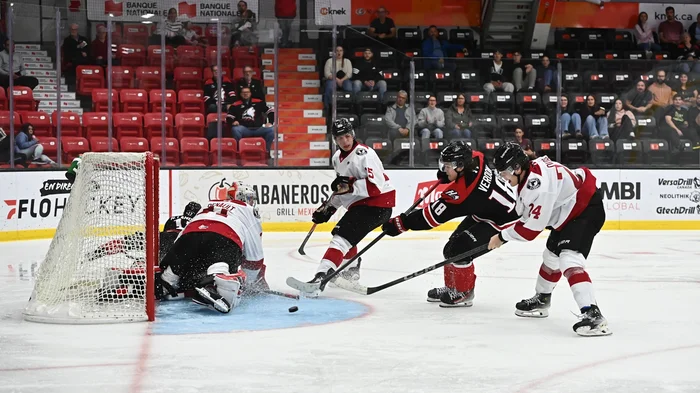 Soirée incroyable pour Thomas Verdon qui marque 3 buts en plus de faire 2 passes et de donner la victoire aux Huskies !
