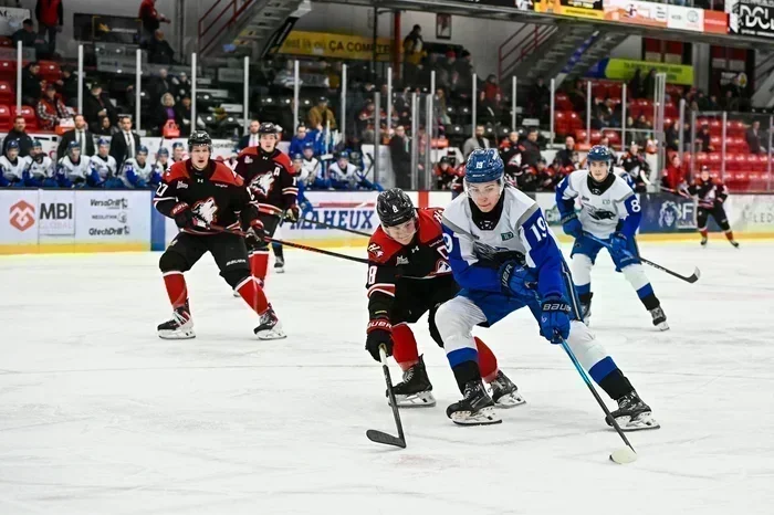 Les Huskies arrachent un point, mais cèdent en prolongation