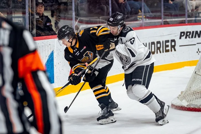 Alexey Vlasov et Isaiah Parent