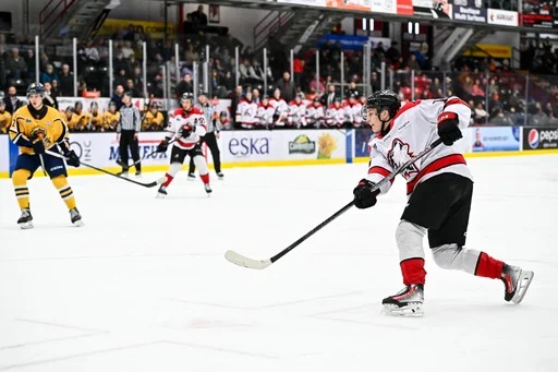 Les Huskies ont tout de même montré de l’adversité dans ce match en envoyant 36 tirs au filet des Cataractes.