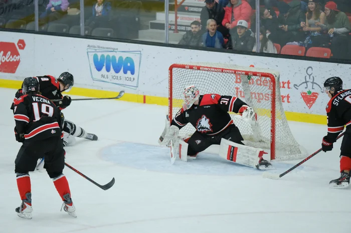 Samuel Meloche a réalisé 37 arrêts et signé un deuxième jeu blanc de suite.