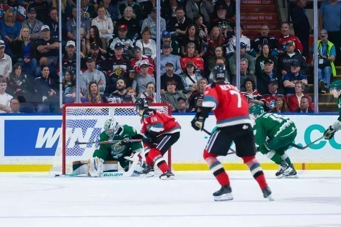 Les Silvertips coulent les Rockets pour une dernière fois cette saison.