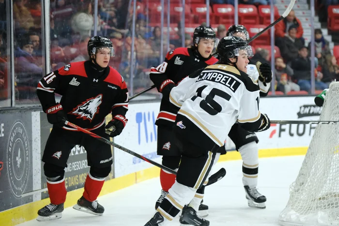Les deux formations de haut de classement ont joué serrés toute la partie .
