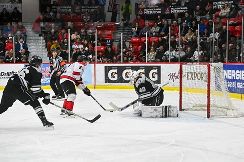 deux-anciens-olympiques-donnent-la-victoire-aux-huskies