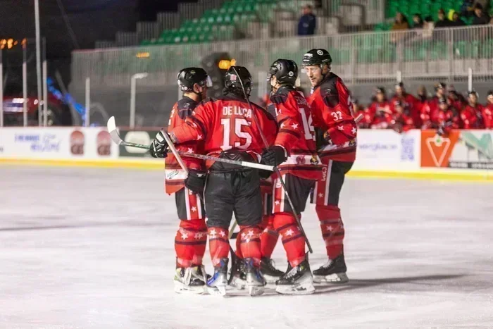 L’Ouest écrase l’Est 9-1 au match des étoiles de la LNAH !