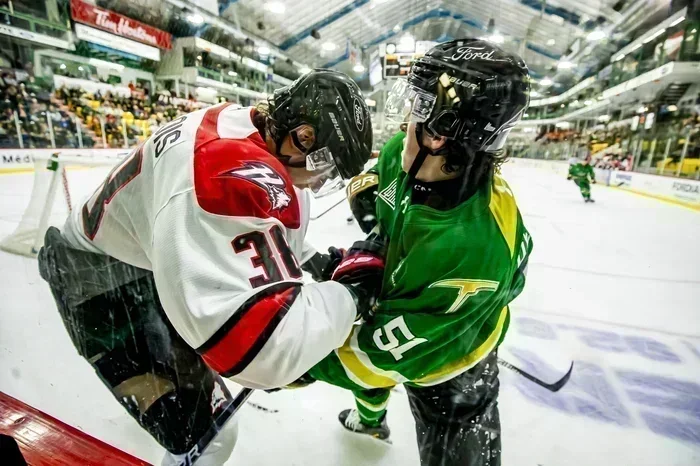 Les Foreurs mènent la guerre de la 117 pour la première fois en plus d’un an.