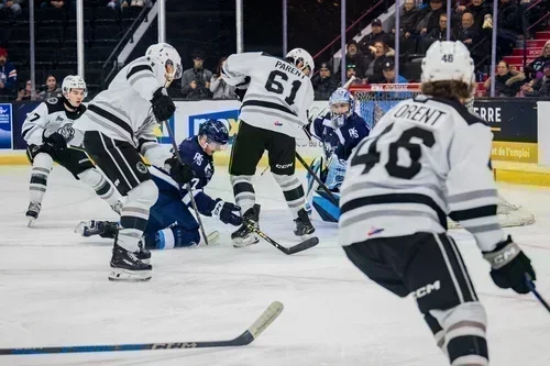 Les Olympiques manquent la victoire en prolongation après une remontée spectaculaire