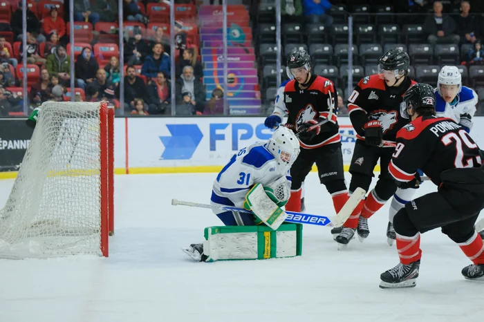 Bjorn Bronas a fait face à 44 lancers des Huskies.
