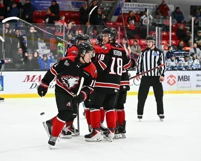 Les Huskies luttent contre le cancer et terrassent les Saguenéens !
