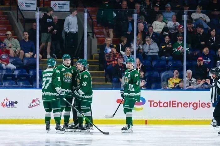 Everett trop fort pour Chicoutimi