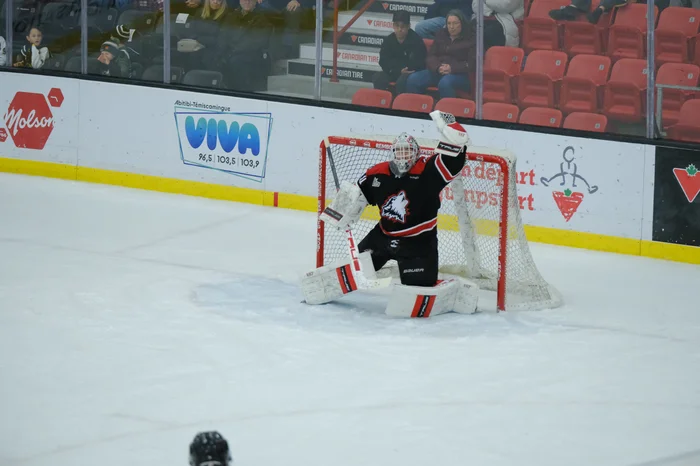 Samuel Meloche a arrêté 30 des 32 tirs dirigés vers lui.