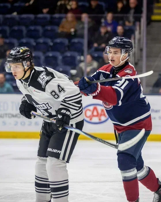 Un duel face à l’Armada attendra le Régiment au deuxième tour des séries éliminatoires
